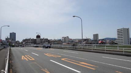 Asa005_AsakawaOh1281.jpg