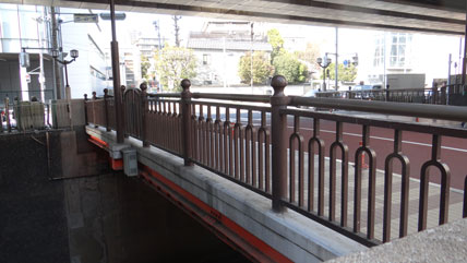 トリニダ橋 ブリタニア橋 - Wikipedia