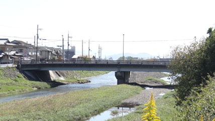 牟呂橋 アーチ橋｜橋梁建設事業｜製品情報｜株式会社IHIインフラシステム
