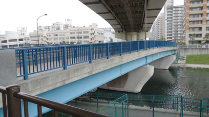 中世の橋 シャテルロー橋 - Wikipedia